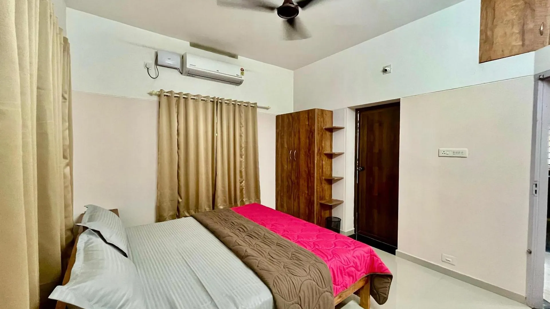 Tech Nest Kazhakkoottam Villa Andurkonam India
